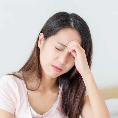 Anh 6 Cam Thay Chong Mat Khi Dong Nguoi