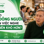 khó nghe nơi đông người